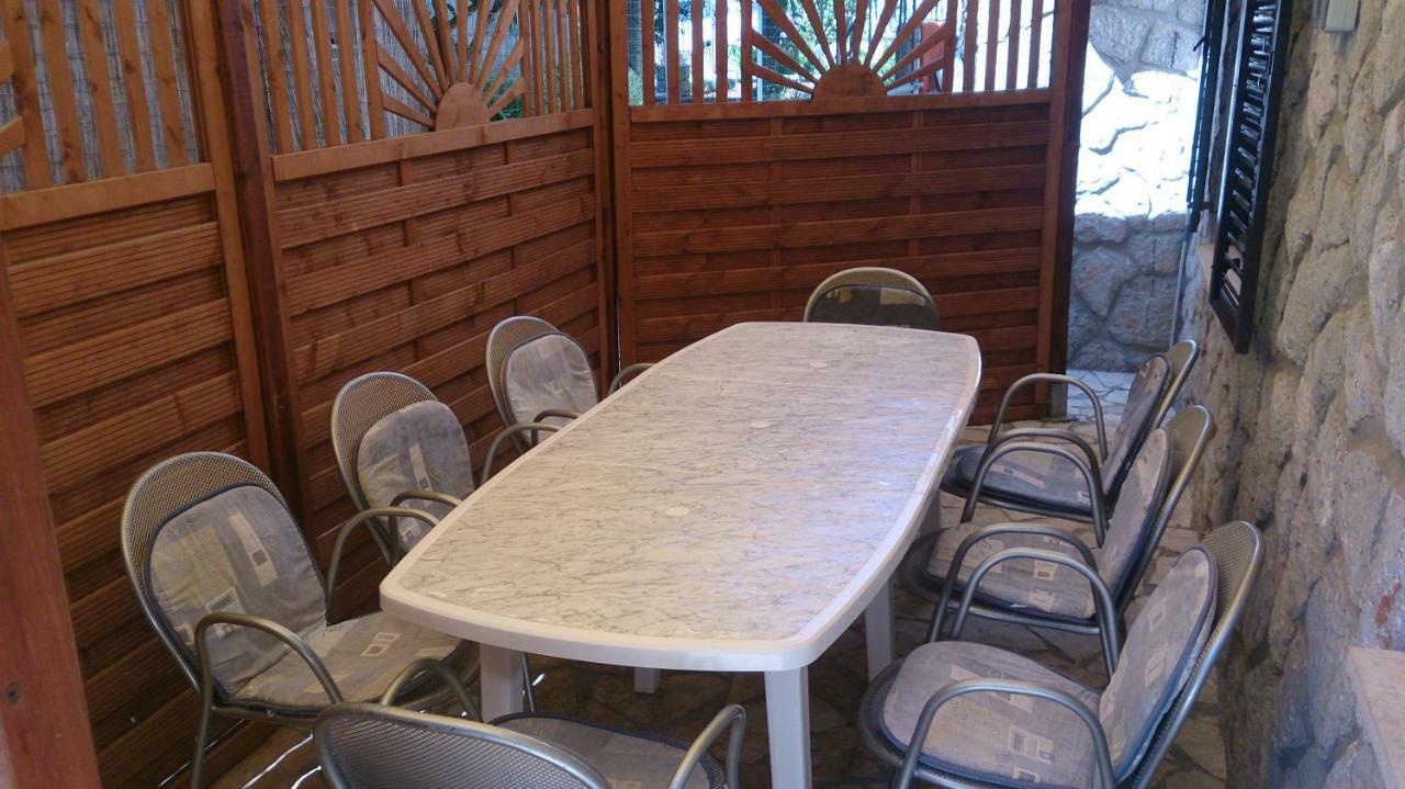 Apartments Vila Tisa マリ・ロシニュ エクステリア 写真