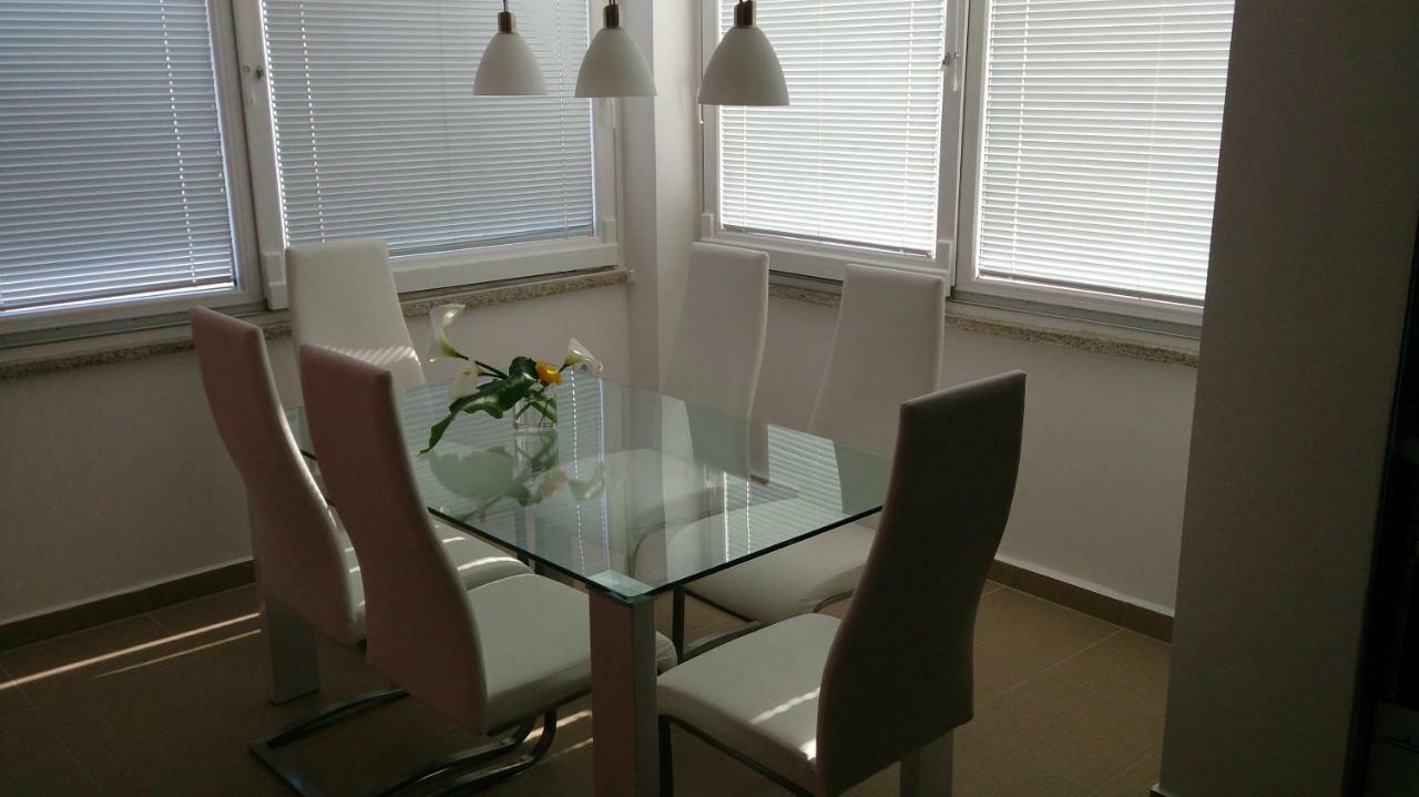 Apartments Vila Tisa マリ・ロシニュ エクステリア 写真